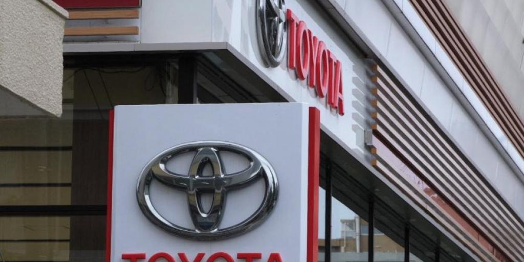 Toyota: Δεύτερο μηνιαίο ρεκόρ πωλήσεων λόγω ζήτησης στις ΗΠΑ και επερχόμενων δασμών