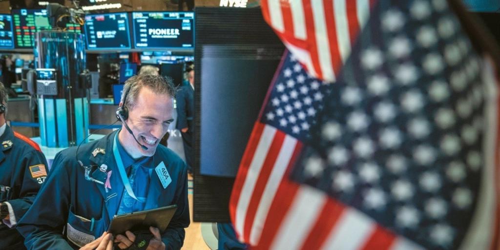 Wall Street: Άλμα για futures μετοχών και δολάριο μετά το δικαστικό μπλόκο