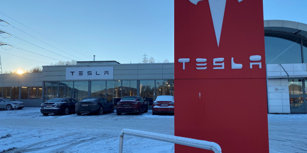 Tesla: Η πτώση των πωλήσεων στην Ευρώπη συνεχίζεται – Φωτεινή εξαίρεση η Νορβηγία Tesla: Η πτώση των πωλήσεων στην Ευρώπη συνεχίζεται – Φωτεινή εξαίρεση η Νορβηγία