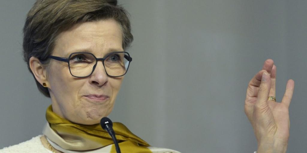 Εντείνονται οι έλεγχοι της ΕΚΤ για το άνοιγμα των τραπεζών σε ιδιωτικά κεφάλαια Εντείνονται οι έλεγχοι της ΕΚΤ για το άνοιγμα των τραπεζών σε ιδιωτικά κεφάλαια