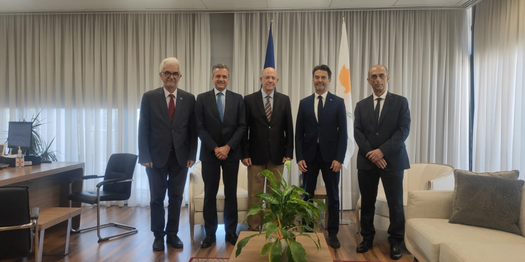 Κεραυνός και ΕΟΚΕ: Εμβάθυνση κεφαλαιαγορών & μείωση διοικητικού άχθους Κεραυνός και ΕΟΚΕ: Εμβάθυνση κεφαλαιαγορών & μείωση διοικητικού άχθους