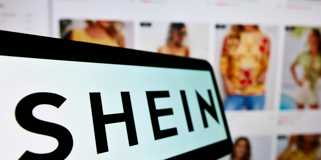 Η Shein αφήνει ΗΠΑ και Κίνα να «τσακώνονται» και στρέφεται περαιτέρω στην Ινδία Η Shein αφήνει ΗΠΑ και Κίνα να «τσακώνονται» και στρέφεται περαιτέρω στην Ινδία