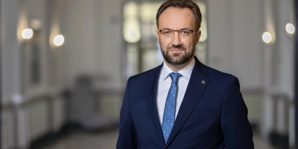 Σίμκους (ΕΚΤ): Σημαντικό να υπάρξει παύση στις κινήσεις των επιτοκίων