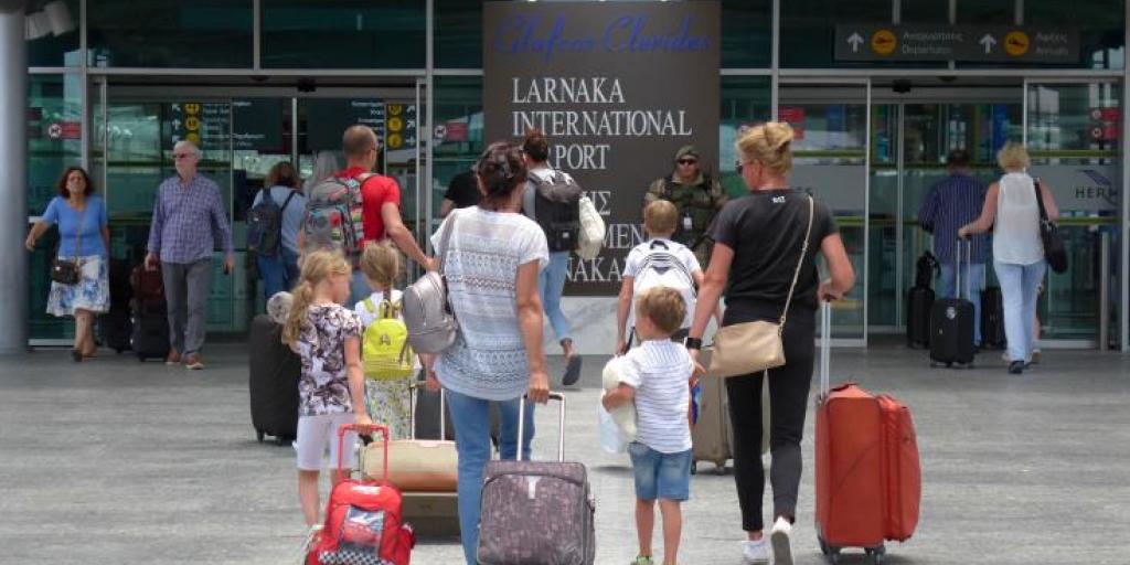 Πάνω από 30 οι εκτροπές πτήσεων,16 έως τώρα οι ακυρώσεις – Τι συμβουλεύει η Hermes Airports Πάνω από 30 οι εκτροπές πτήσεων,16 έως τώρα οι ακυρώσεις – Τι συμβουλεύει η Hermes Airports