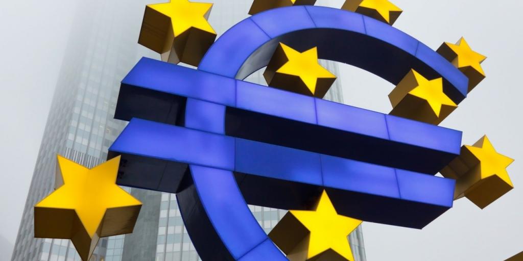 ΕΚΤ: Μια ακόμη μείωση επιτοκίων φέτος – Τι έδειξε δημοσκόπηση του Bloomberg