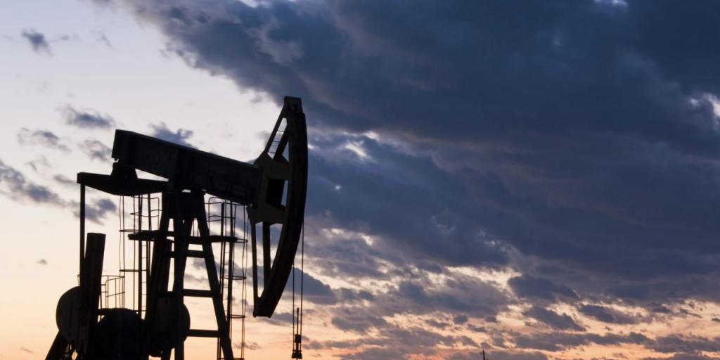 Μήπως πρέπει να γεμίσουμε τώρα τη δεξαμενή πετρελαίου, πριν απογειωθούν οι τιμές; Μήπως πρέπει να γεμίσουμε τώρα τη δεξαμενή πετρελαίου, πριν απογειωθούν οι τιμές;