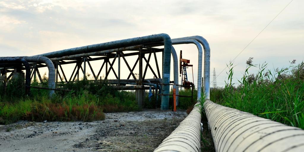 TotalEnergies: Αντικαθιστά το ρωσικό φυσικό αέριο με προμήθεια LNG