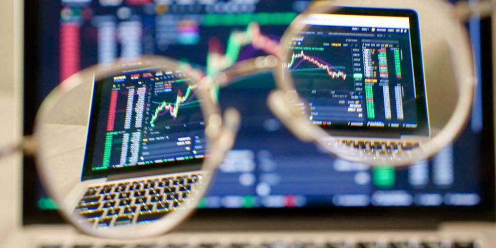 Ευρωπαϊκά χρηματιστήρια: Άνοδος 1% μετά την ανακοίνωση Τραμπ