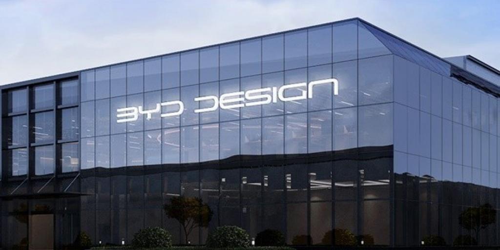 BYD: Παρέλαβε το 5ο οχηματαγωγό πλοίο με δυνατότητα μεταφοράς 9.200 οχημάτων