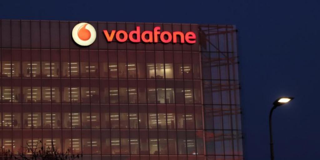 Vodafone: Δημοπρασία χρέους έως €2 δισ. με πωλήσεις ομ&omic