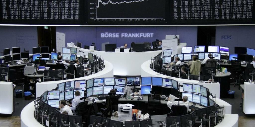 Στο «κόκκινο» οι ευρωαγορές καθώς ανανεώνονται οι ανησυχίες για το εμπόριο