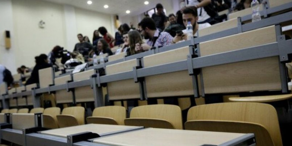 «Χωρίς ξενόγλωσσα προγράμματα, οι μαθητές μας μένουν εκτός των δημόσιων πανεπιστημίων»