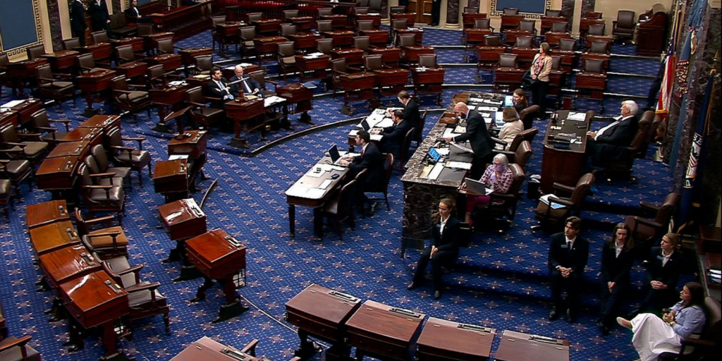Γερουσία ΗΠΑ: Πράσινο φως στις περικοπές δημόσιων δαπανών $9 δισ. που ζητούσε ο Τραμπ