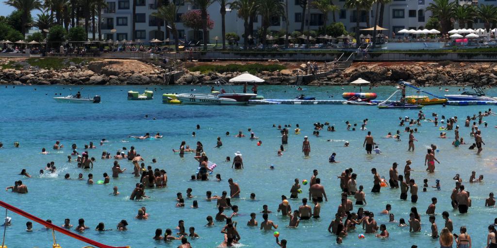 Ανθεκτικός ο τουρισμός – Αύξηση αφίξεων και νέο ρεκόρ παρά τον πόλεμο των 12 ημερών Ανθεκτικός ο τουρισμός – Αύξηση αφίξεων και νέο ρεκόρ παρά τον πόλεμο των 12 ημερών