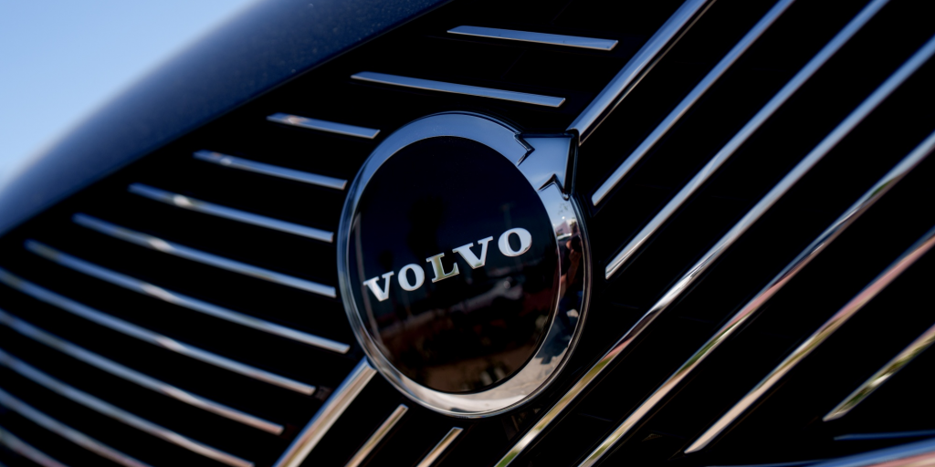 Volvo: Απώλειες  δισ. το β’ τρίμηνο, πτώση 12% στις λιανικές πωλήσεις