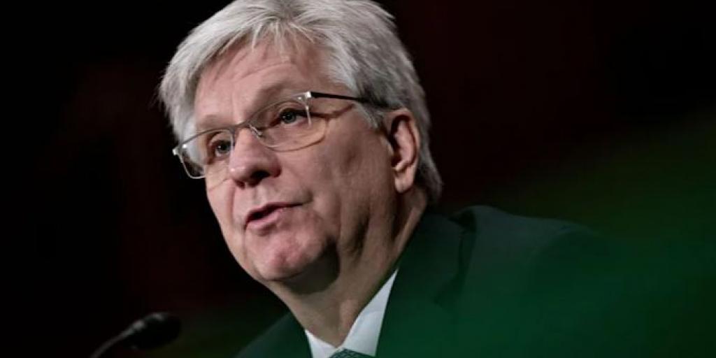 Από γεράκι περιστέρι ο Γουόλερ της Fed – Μείωση τον Ιούλιο