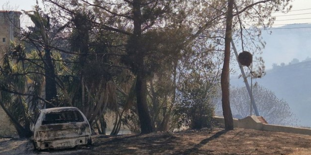 Δεν φτάνουν τα ξενοδοχεία – Ζητούν εξοχικά για τις πυρόπληκτες οικογένειες