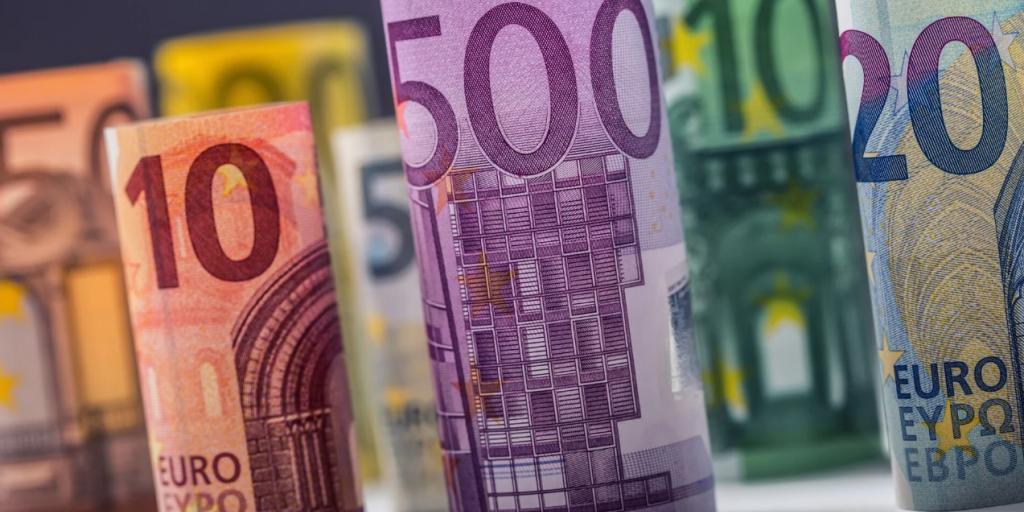 Τι σημαίνει για το ευρώ η δασμολογική συμφωνία ΗΠΑ – ΕΕ