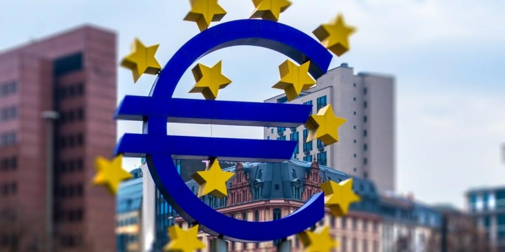 ΕΚΤ: Οι καταναλωτές «βλέπουν» χαμηλότερο πληθωρισμό και σταθερά επιτόκια