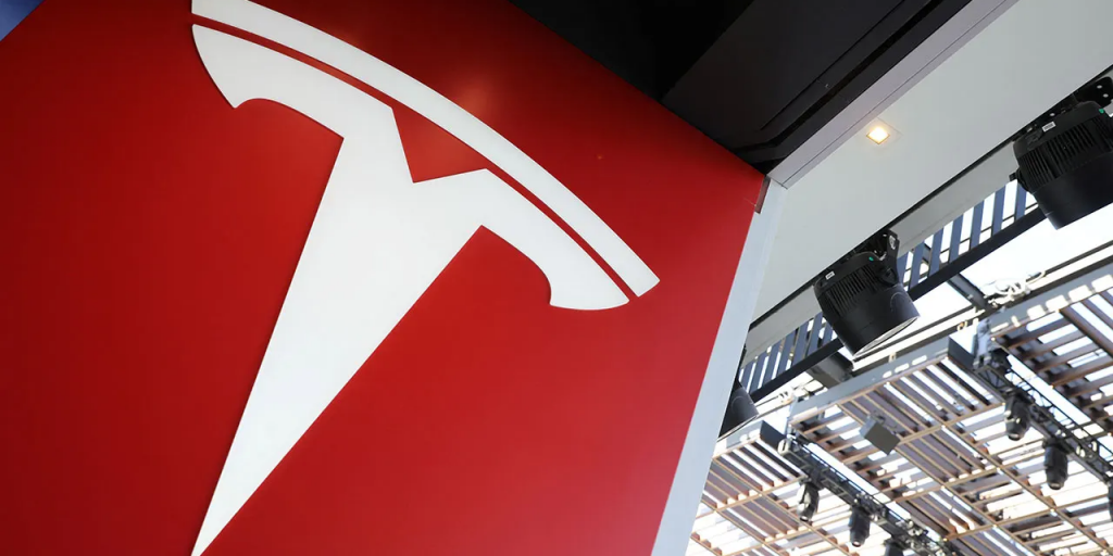 Η Tesla ετοιμάζεται να «ανάψει» τα φώτα της Βρετανίας Η Tesla ετοιμάζεται να «ανάψει» τα φώτα της Βρετανίας