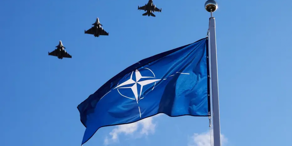 ΝΑΤΟ: Διχασμένοι οι Ευρωπαίοι για τις στρατιωτικές δαπάνες ΝΑΤΟ: Διχασμένοι οι Ευρωπαίοι για τις στρατιωτικές δαπάνες