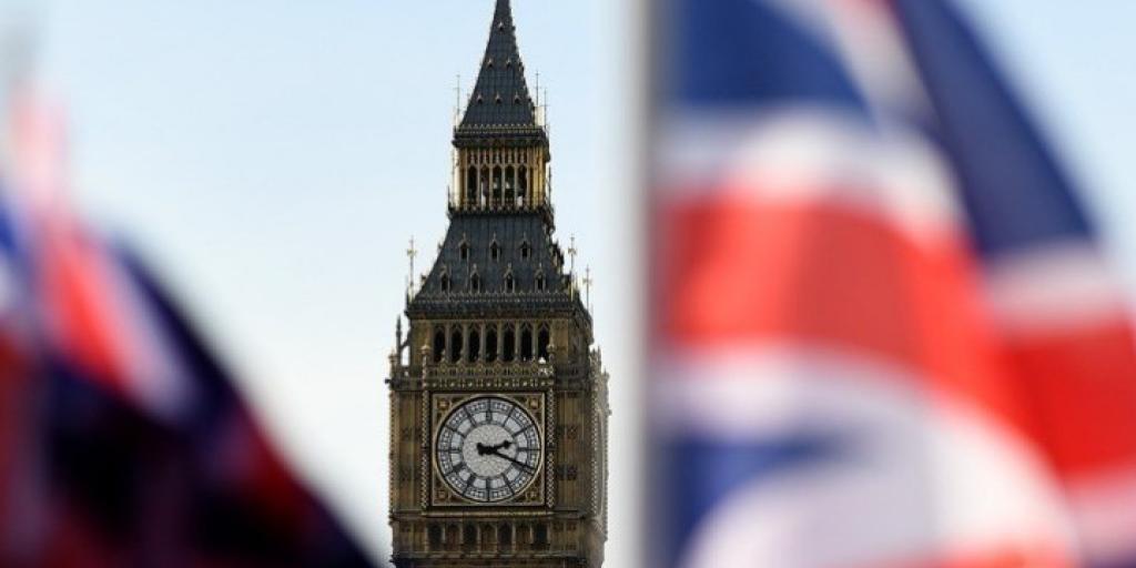 Βρετανία: Σε χαμηλό τριών ετών το δημοσιονομικό έλλειμμα