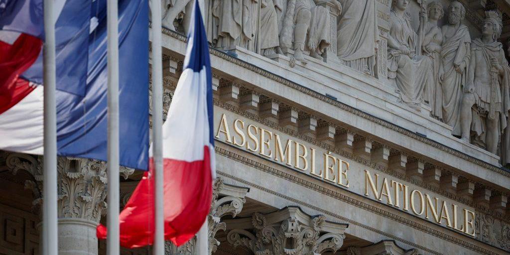 Καθησυχάζει η Deutsche Bank για Γαλλία – Yπερβολικοί οι φόβοι