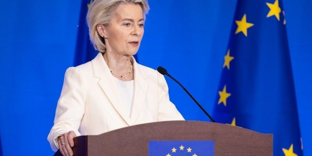 FT: Ρωσική δολιοφθορά στο αεροπλάνο της φον ντερ Λάιεν – Προσγειώθηκε με χάρτες FT: Ρωσική δολιοφθορά στο αεροπλάνο της φον ντερ Λάιεν – Προσγειώθηκε με χάρτες