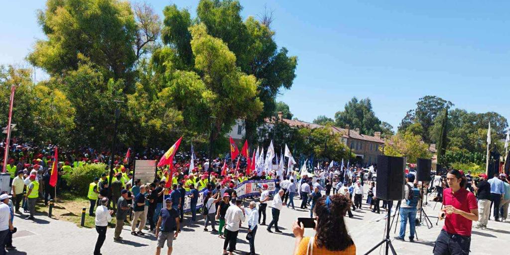 Το ψήφισμα και…τα πυρά της πανσυνδικαλιστικής κινητοποίησης για την ΑΤΑ Το ψήφισμα και…τα πυρά της πανσυνδικαλιστικής κινητοποίησης για την ΑΤΑ