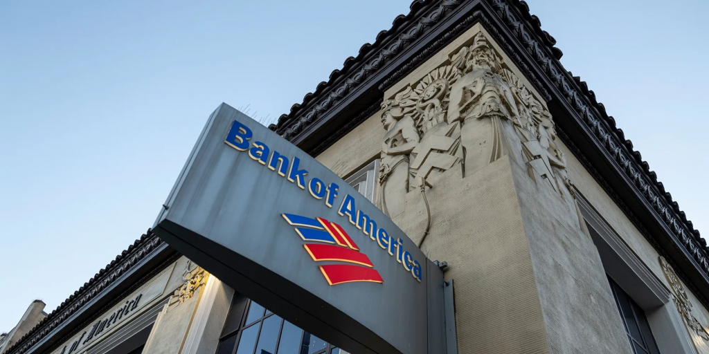 Επενδυτικό άνοιγμα των ΗΠΑ στη Βρετανία: BofA και Citi ενισχύουν την παρουσία τους πριν την επίσκεψη Τραμπ
