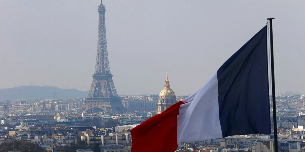 Υποχωρούν τα γαλλικά 10ετή ομόλογα μετά την υποβάθμιση της Fitch σε A+