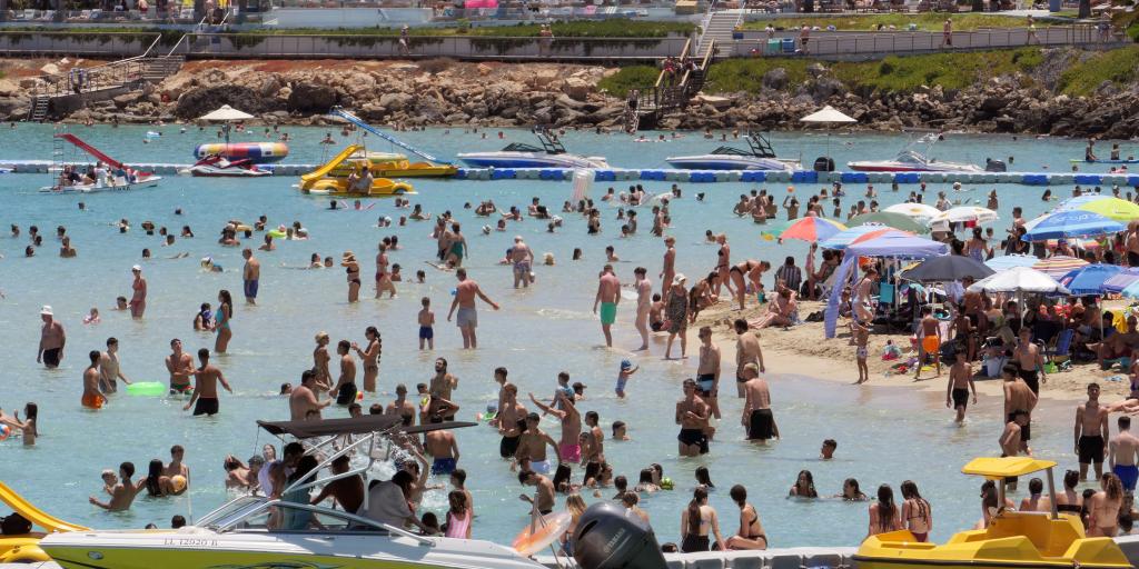 Έσπασαν τον φράγμα των 600 χιλ. οι αφίξεις τουριστών τον Αύγουστο – Ιστορικό ορόσημο Έσπασαν τον φράγμα των 600 χιλ. οι αφίξεις τουριστών τον Αύγουστο – Ιστορικό ορόσημο