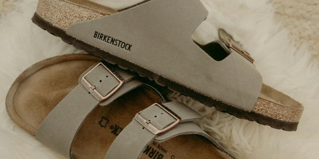 Birkenstock: Ρεκόρ ζήτησης και υψηλότερες προβλέψεις για τις πωλήσεις Birkenstock: Ρεκόρ ζήτησης και υψηλότερες προβλέψεις για τις πωλήσεις