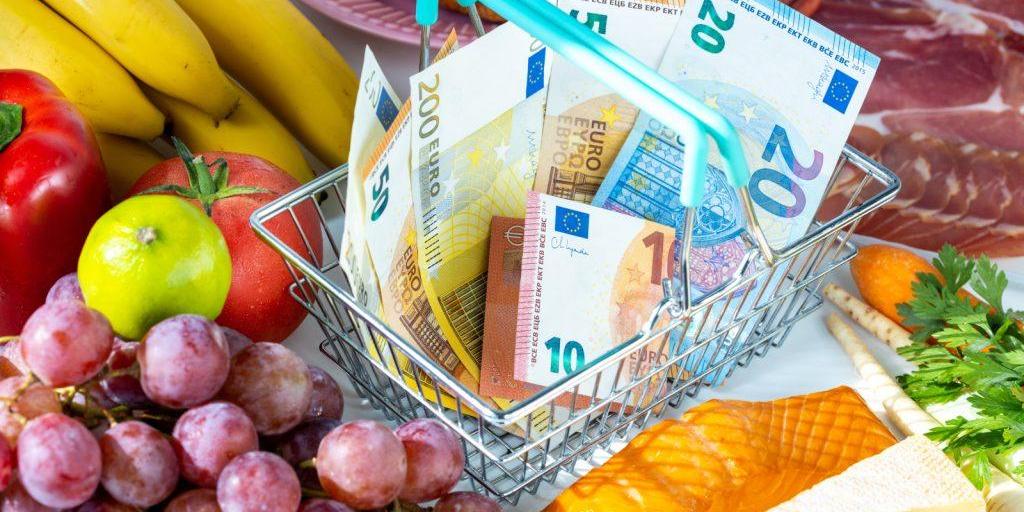 ΕΚΤ: Το κόστος τροφίμων αυξήθηκε κατά 34% για τα νοικοκυριά από το 2019 ΕΚΤ: Το κόστος τροφίμων αυξήθηκε κατά 34% για τα νοικοκυριά από το 2019