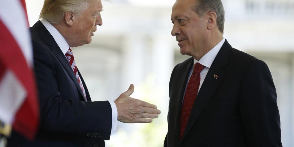 Ο Ερντογάν στον Λευκό Οίκο – Επιχειρεί να βάλει τέρμα στον «πάγο» με τις ΗΠΑ με συμφωνίες 50 δισ. Ο Ερντογάν στον Λευκό Οίκο – Επιχειρεί να βάλει τέρμα στον «πάγο» με τις ΗΠΑ με συμφωνίες 50 δισ.