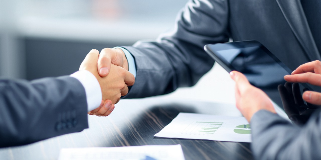 Πώς ο Τραμπ πυροδοτεί mega deals αξίας ενός τρισ. – Οι χρυσές συμφωνίες Πώς ο Τραμπ πυροδοτεί mega deals αξίας ενός τρισ. – Οι χρυσές συμφωνίες