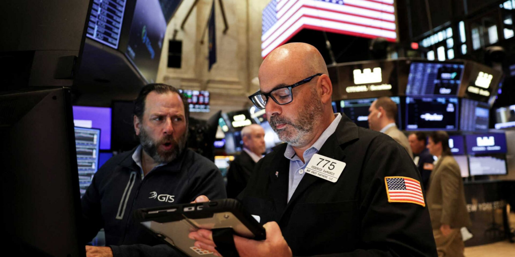 Wall Street: Προς νέα ιστορικά υψηλά παρά τις ανησυχίες για το shutdown Wall Street: Προς νέα ιστορικά υψηλά παρά τις ανησυχίες για το shutdown