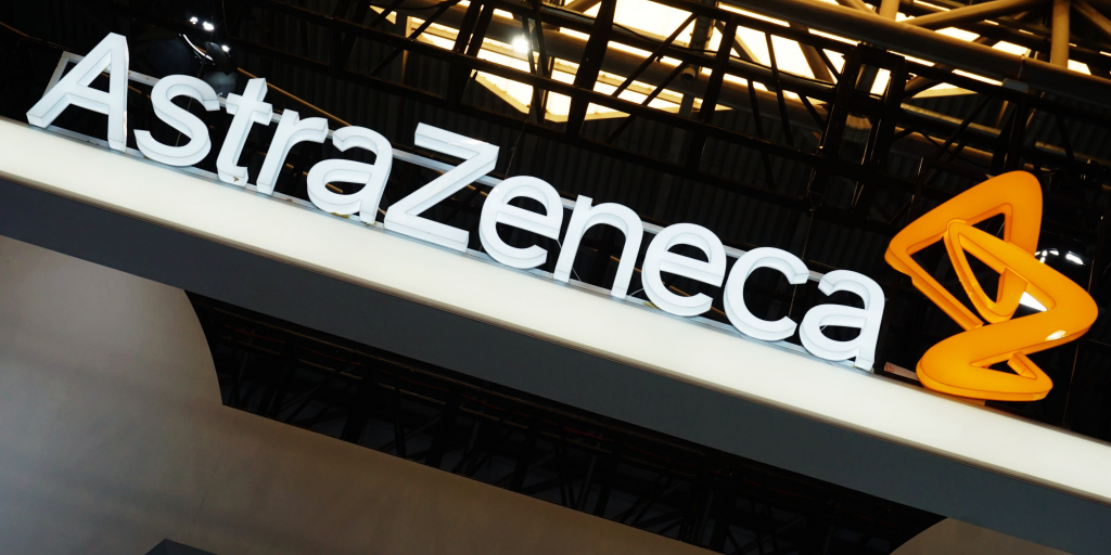 AstraZeneca: Στρέφεται χρηματιστηριακά προς τις ΗΠΑ – Απομακρύνεται από την Βρετανία