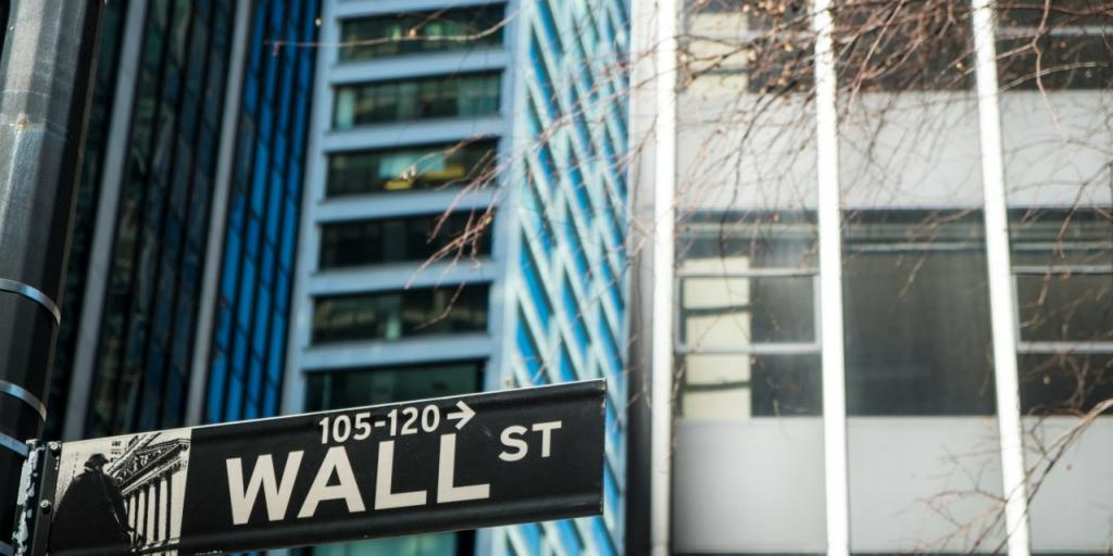Wall Street: Κέρδη χάρη στην ΤΝ - «Εκτοξεύεται» η AMD μετά το deal με την OpenAI