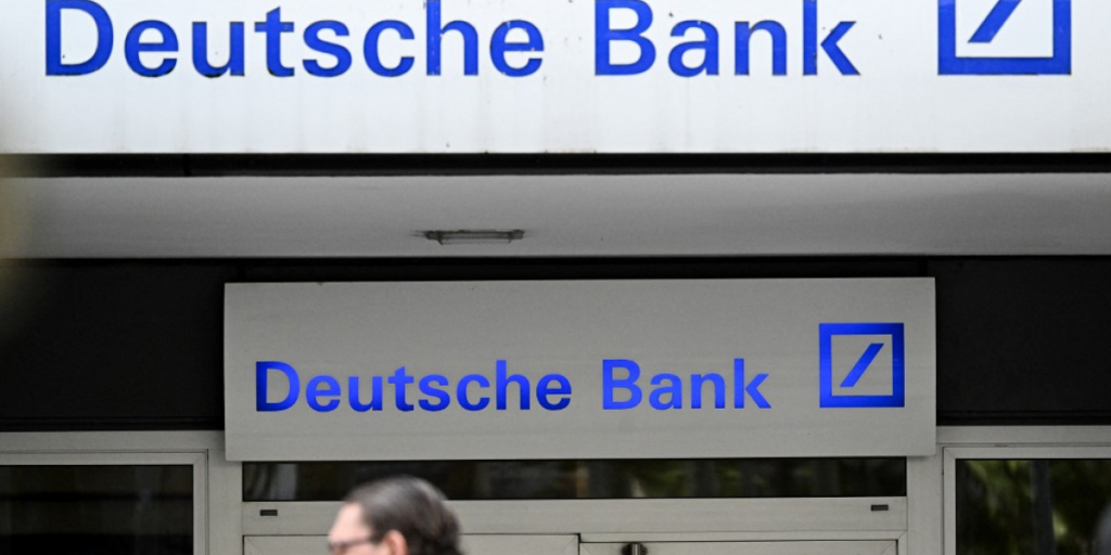 Ρεκόρ κερδών για τη Deutsche Bank – Έσοδα €8 δισ. και άλμα στο trading ομολόγων Ρεκόρ κερδών για τη Deutsche Bank – Έσοδα €8 δισ. και άλμα στο trading ομολόγων