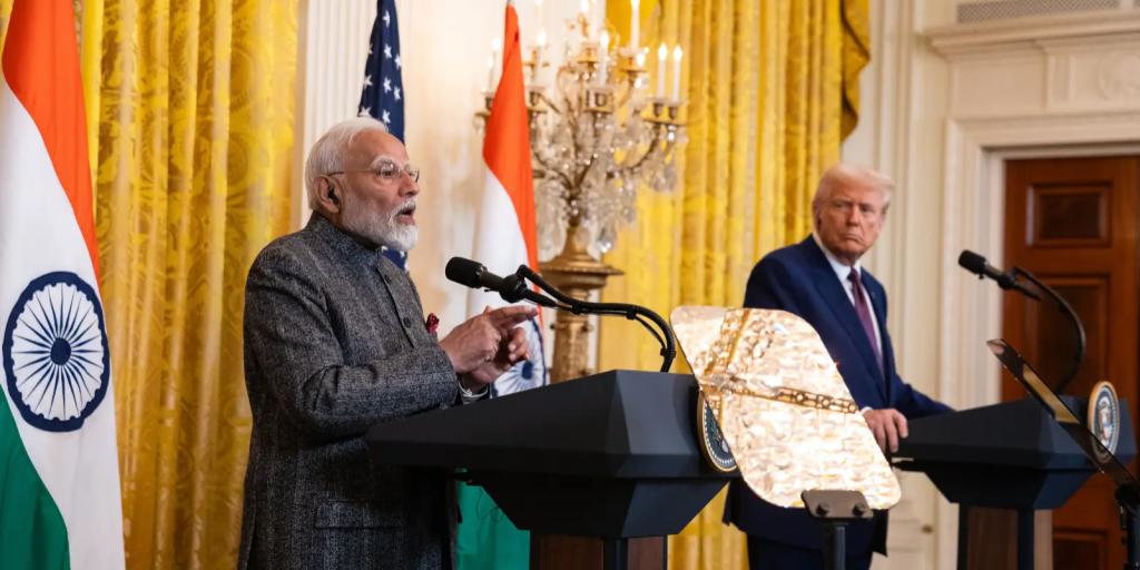 O Τραμπ παραδέχεται ότι απείλησε Ινδία και Πακιστάν με 250% δασμούς O Τραμπ παραδέχεται ότι απείλησε Ινδία και Πακιστάν με 250% δασμούς