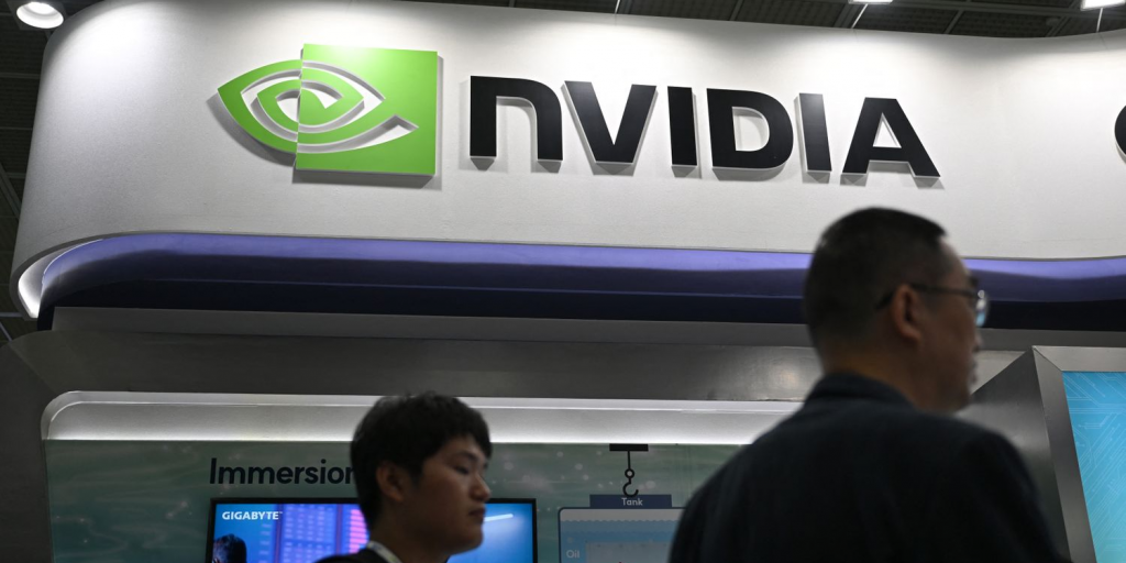 Nvidia: «Super-duper» άνοδος στις μετοχές μετά τις δηλώσεις Τραμπ Nvidia: «Super-duper» άνοδος στις μετοχές μετά τις δηλώσεις Τραμπ