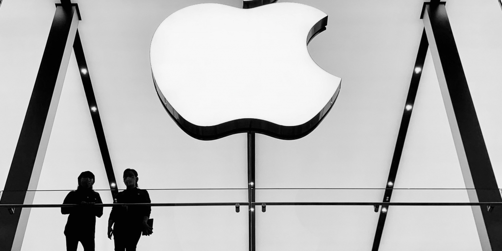 Apple: Η αυτοκρατορία των  τρισ. – Πώς άλλαξε για πάντα τον κόσμο της τεχνολογίας Apple: Η αυτοκρατορία των  τρισ. – Πώς άλλαξε για πάντα τον κόσμο της τεχνολογίας