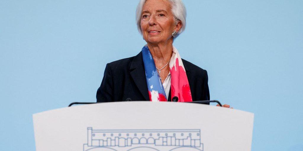 Λαγκάρντ: Πώς συμφώνησαν «γεράκια και περιστέρια» στην ΕΚΤ Λαγκάρντ: Πώς συμφώνησαν «γεράκια και περιστέρια» στην ΕΚΤ