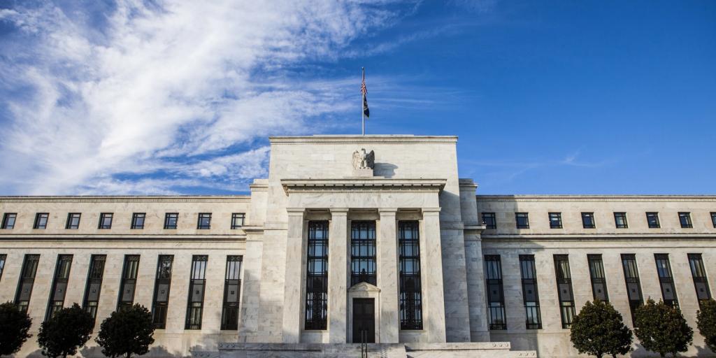 Fed: Εσωτερική σύγκρουση πριν τη συνεδρίαση Δεκεμβρίου – Πληθωρισμός ή ανάπτυξη στο επίκεντρο