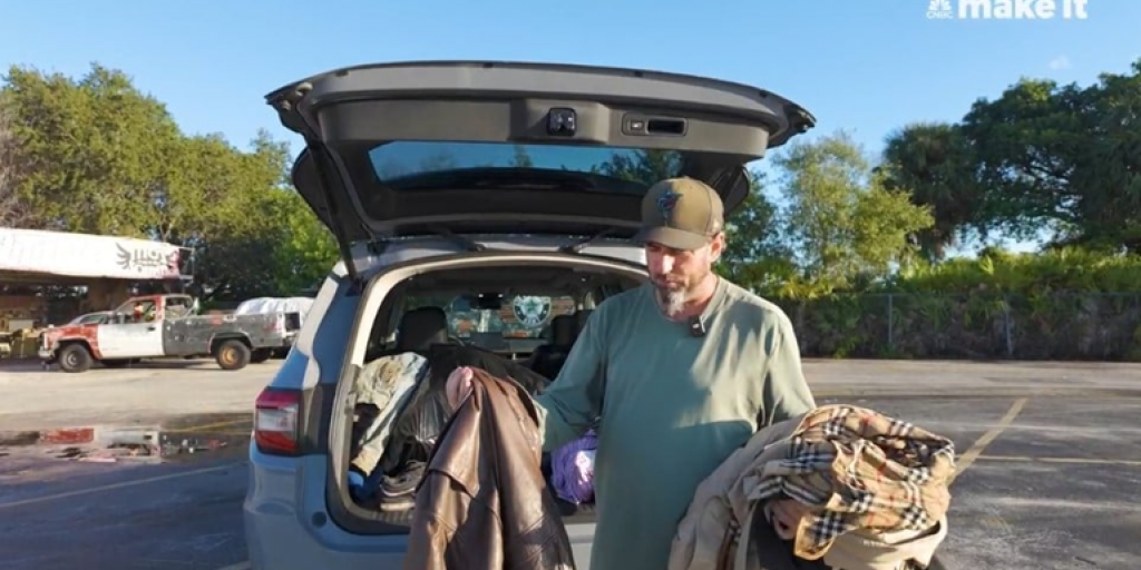 Ξεκίνησε άφραγκος, μεταπωλώντας ένα κινητό – Σήμερα βγάζει εκατομμύρια μεταπωλώντας ρούχα