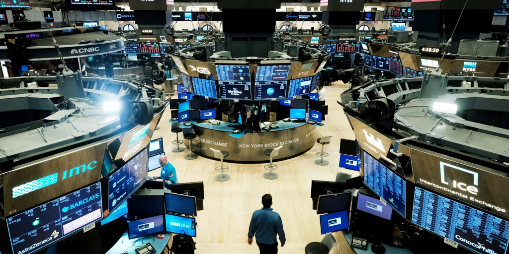 Σε αναταραχή η Wall Street μετά τις προειδοποιήσεις για ισχυρή διόρθωση