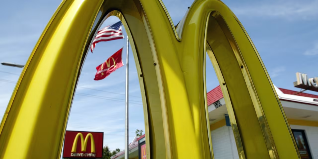 McDonald’s: Αύξηση πωλήσεων στις ΗΠΑ χάρη στην υψηλότερη δαπάνη ανά πελάτη