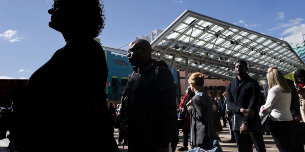 «Εκτινάχθηκαν» οι απολύσεις στις ΗΠΑ – Ο χειρότερος Οκτώβριος από το 2003