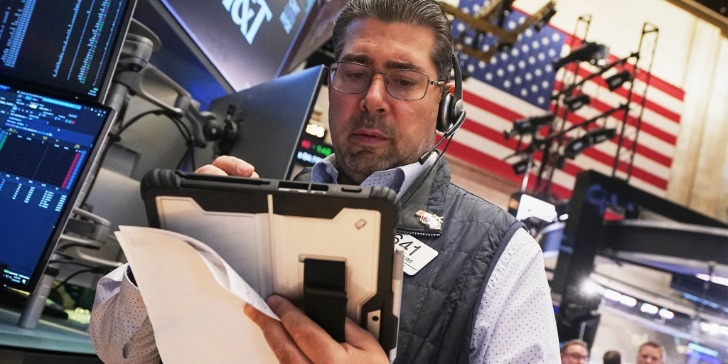 Wall Street: Επανέρχεται η διάθεση για ρίσκο ενόψει συμφωνίας για λήξη του shutdown